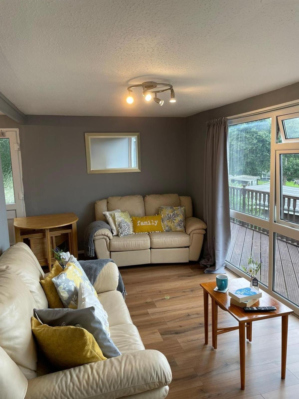 180 River View